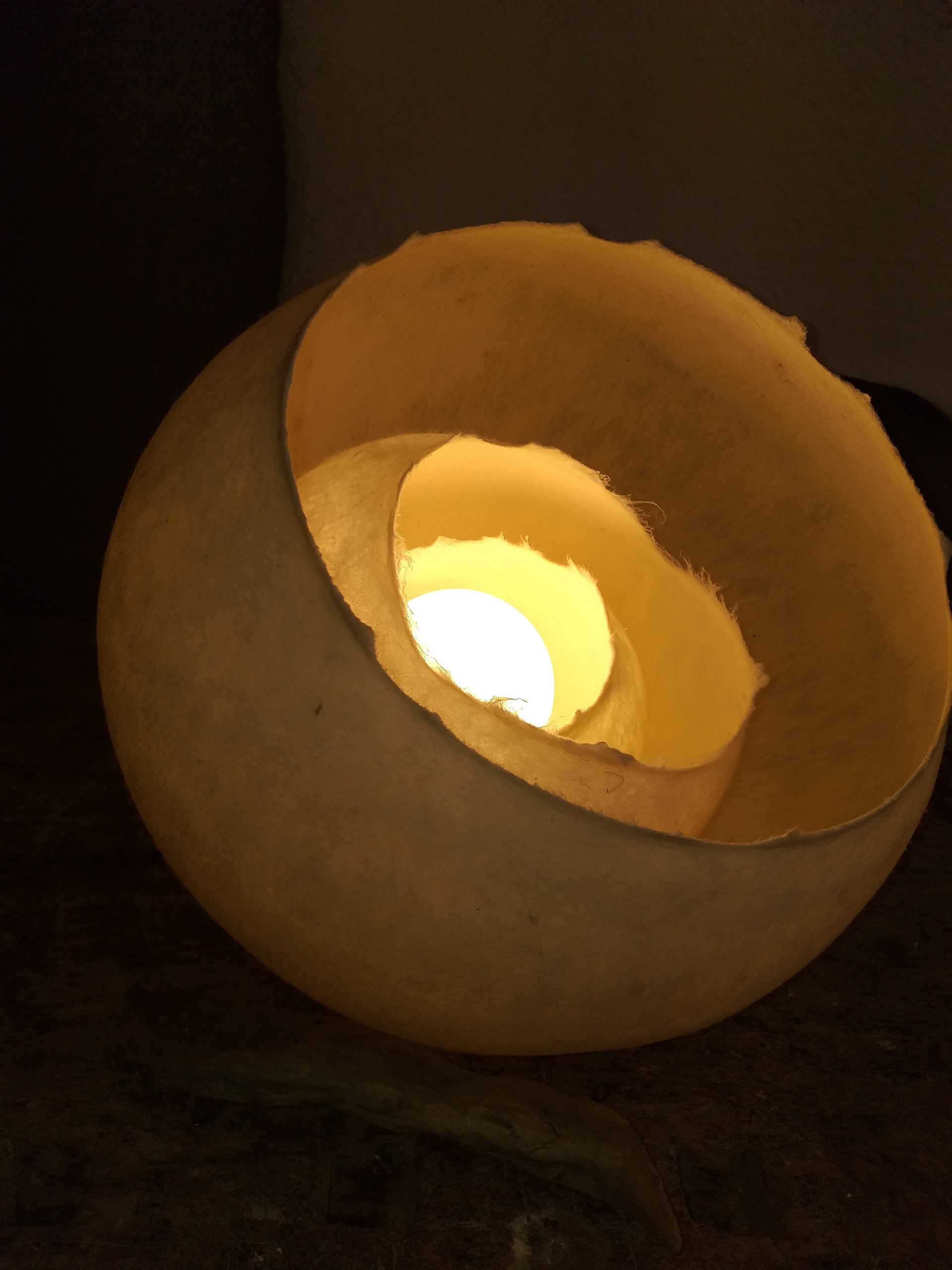 lampe cocon effet de matière