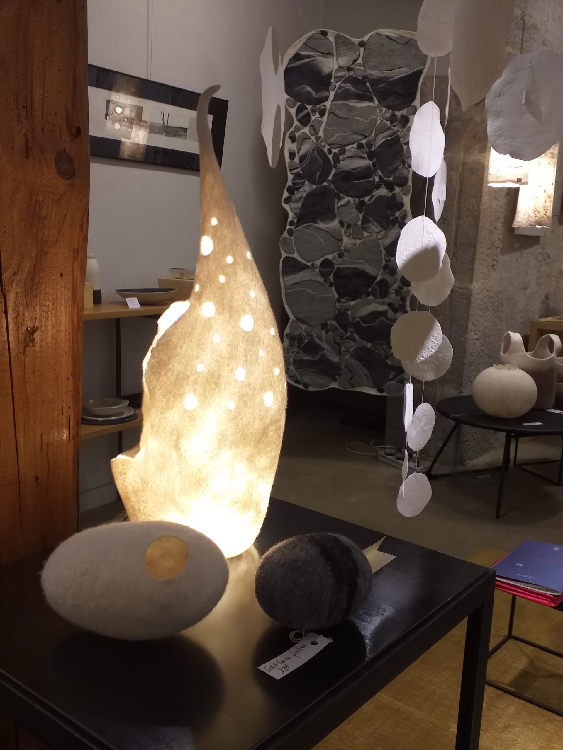 20211223_135153 tenture murale et autres objets